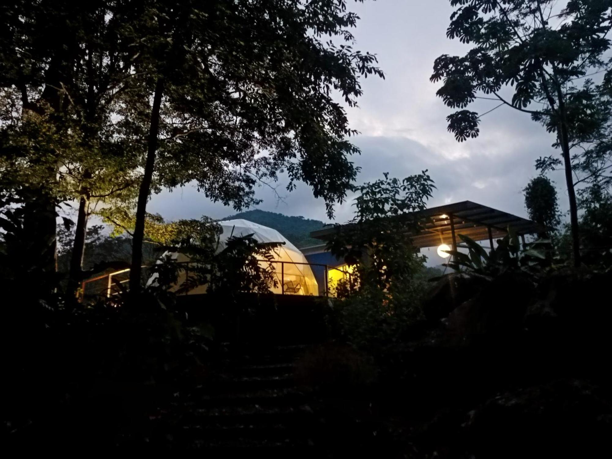 Bitzu Dome-Bijagua Riverside Glamping Εξωτερικό φωτογραφία